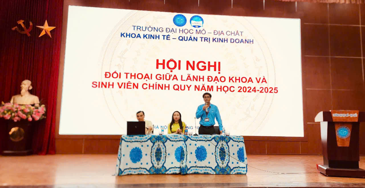 HỘI NGHỊ ĐỐI THOẠI GIỮA LÃNH ĐẠO KHOA KINH TẾ - QUẢN TRỊ KINH DOANH VÀ SINH VIÊN CHÍNH QUI NĂM HỌC 2024 - 2025